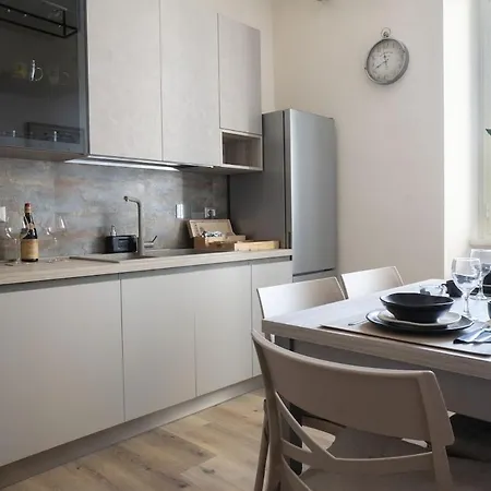 Right By The Vatican - Albacri *